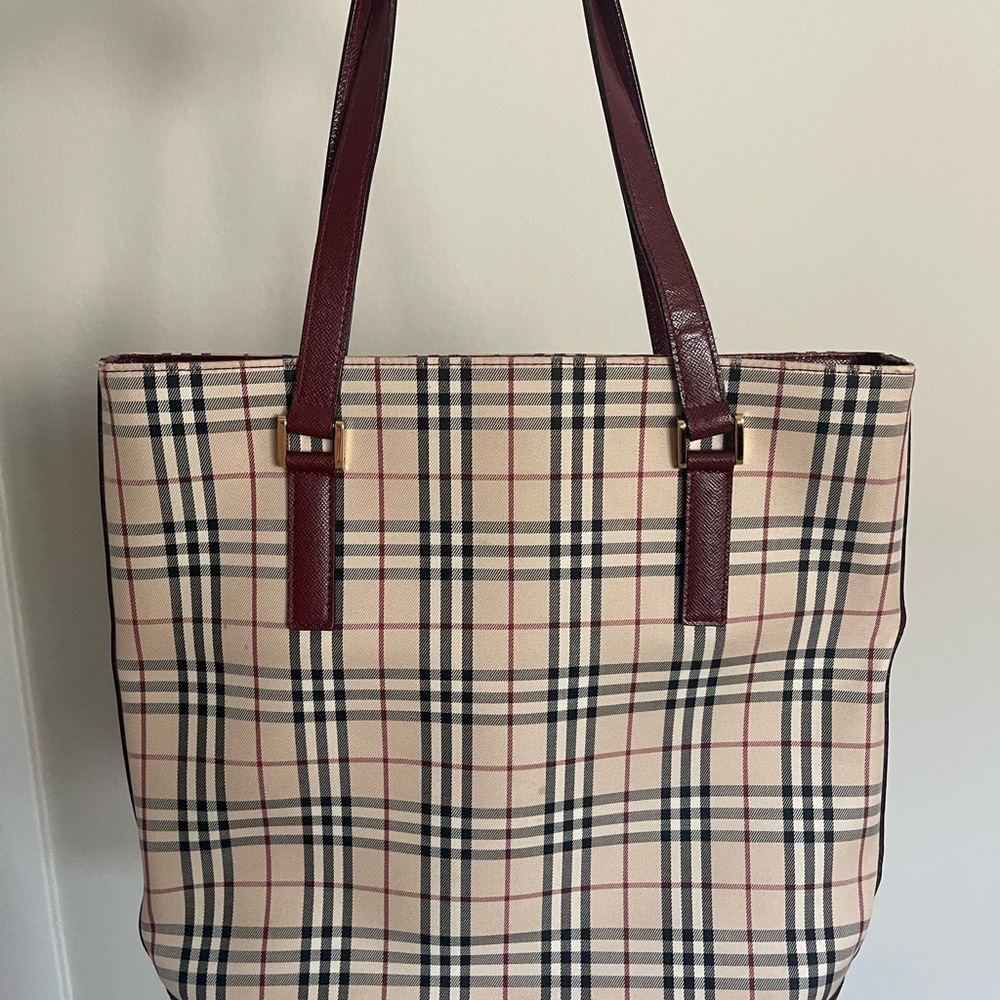 BM003 Burberry Tote Red